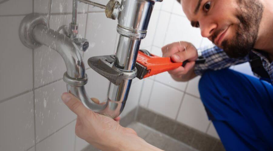 Expert burst pipe repair services in Wellington, MO